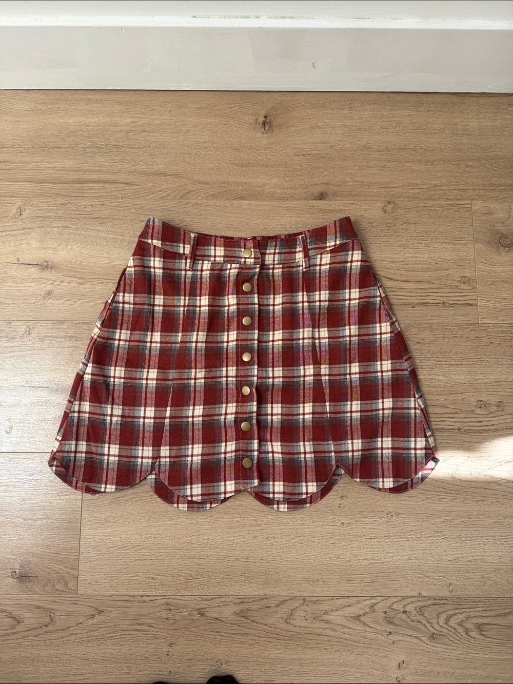 Red Plaid Button-Front Scallop-Hem Mini Skirt